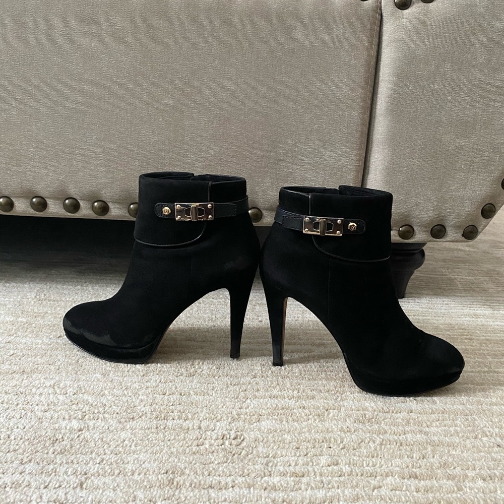 Vince Camuto Suede booties SOLD ‼️